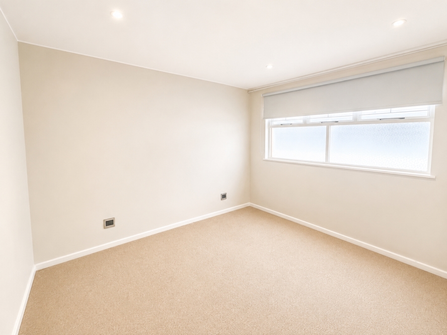 To Let 2 Bedroom Property for Rent in Sea Point Western Cape